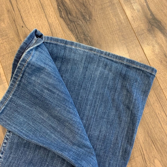 Hudson Signature Bootcut Jeans - Picture 3 of 8